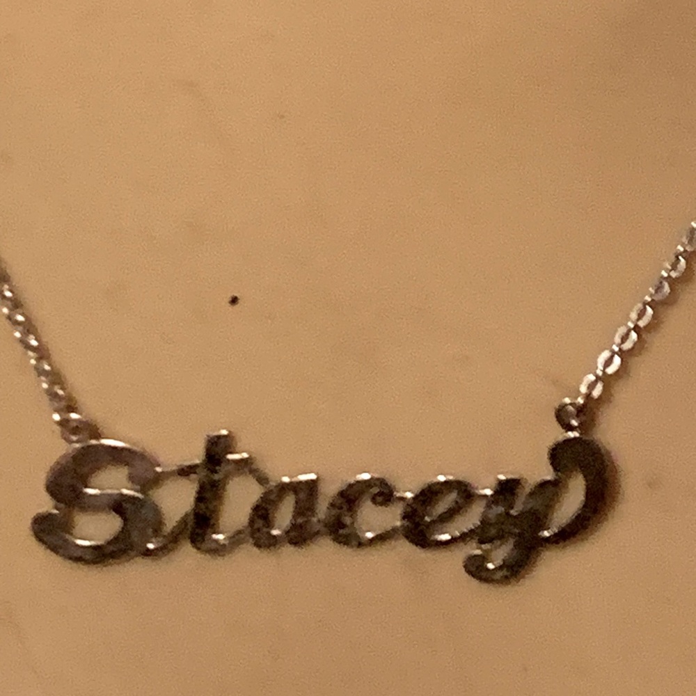 14k White Gold Stacey Nameplate Necklace 18 Inches Like New Condition